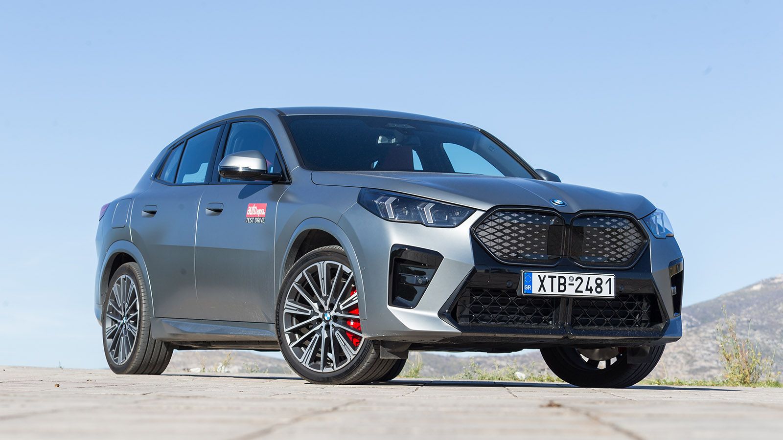 Δοκιμή BMW iX2 xDrive30 313 PS: Συνδυάζει επιδόσεις και άνεση